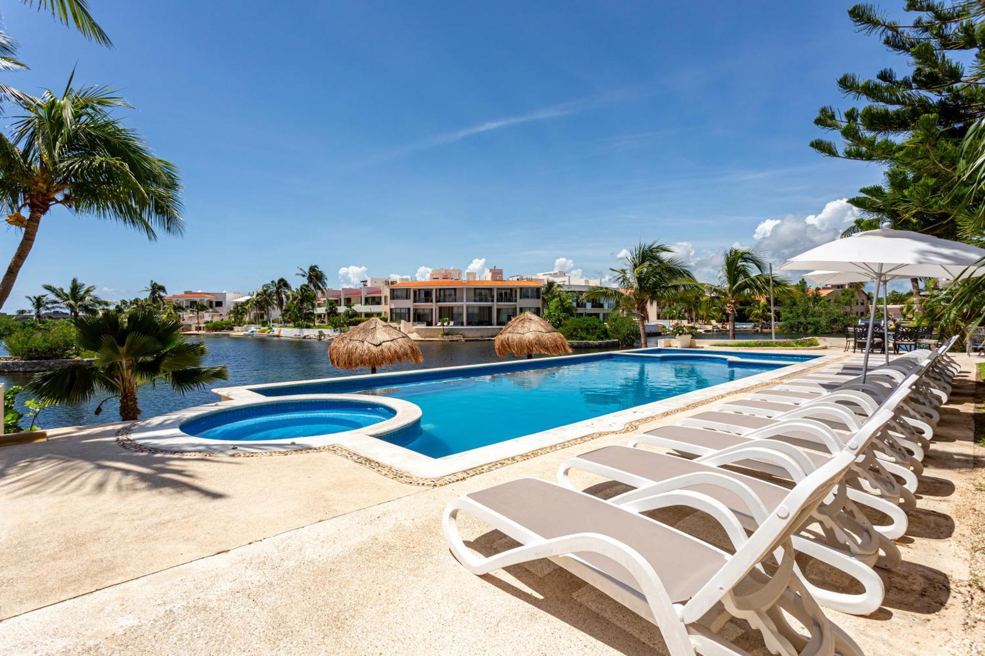 Aventuras Club Lejlighedshotel Puerto Aventuras Eksteriør billede